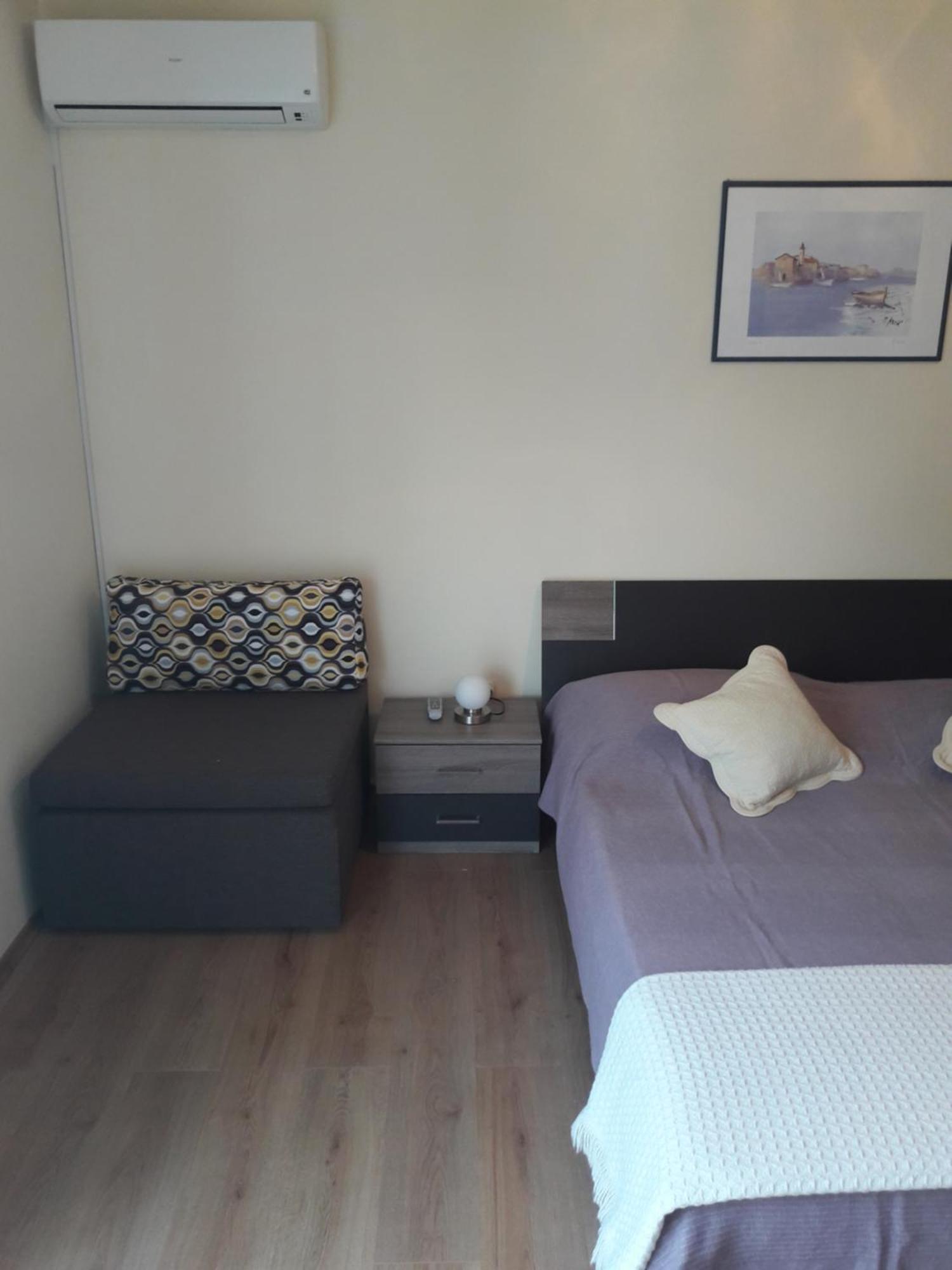 Guest House Jelsa الغرفة الصورة